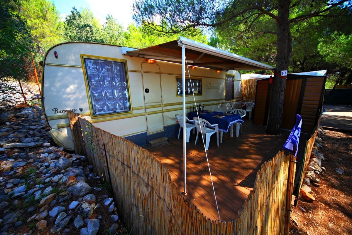 18 Chorvatsko Živogošče luxusní karavany
