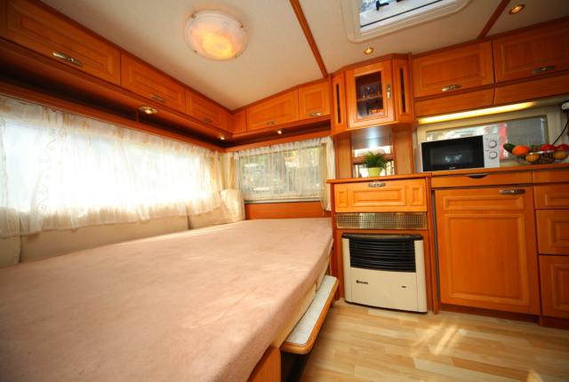 12 Chorvatsko Živogošče luxusní karavany 