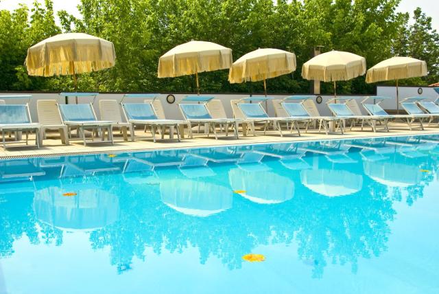 18 Itálie, Cesenatico, hotel PARADOR   bazén