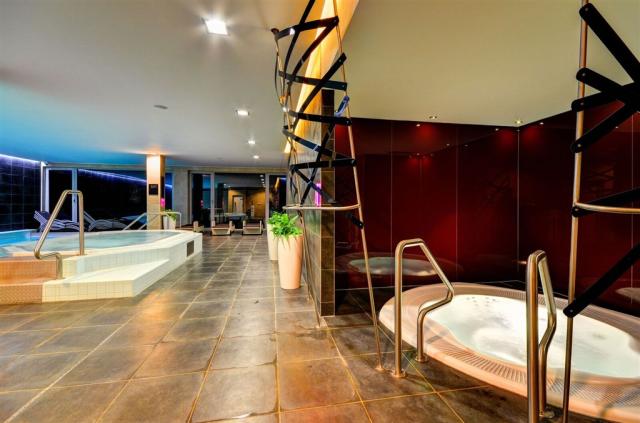 Wellness Hotel Pohoda - Vířivka pohled