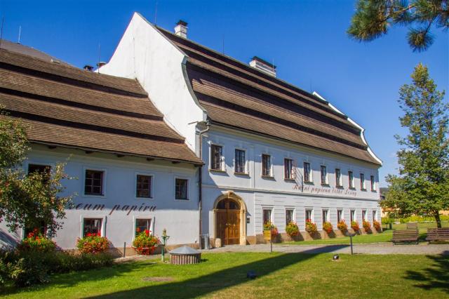 Ruční papírna Velké Losiny - zdroj Agentura m-ARK Olomouc