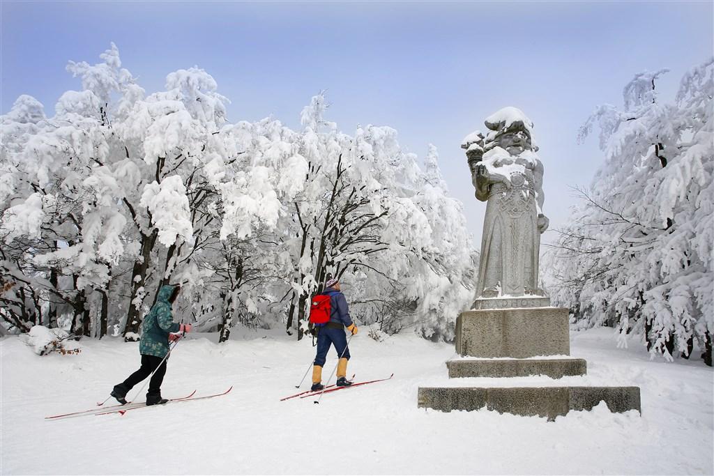 Socha Radegasta na Pustevnách, zdroj MSTOURISM