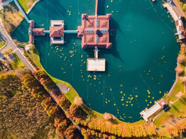 Termální jezero