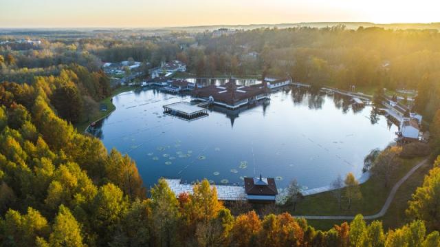 termální jezero