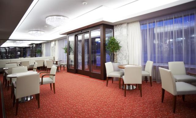 Lobby bar