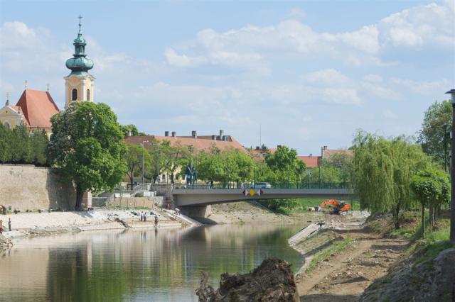 Györ
