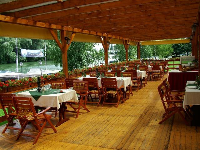 Venkovní terasa/restaurace