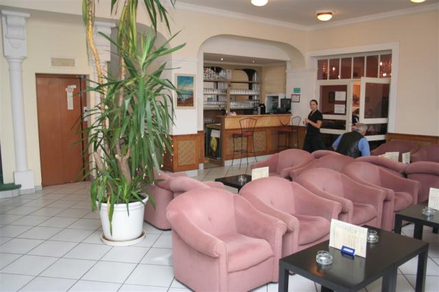lobby bar