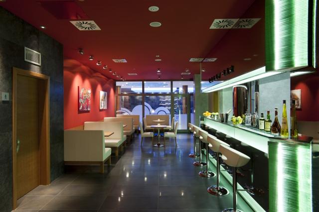 lobby bar