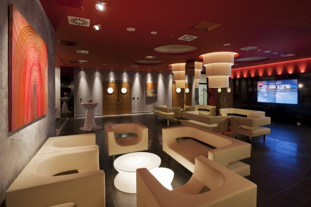 lobby bar