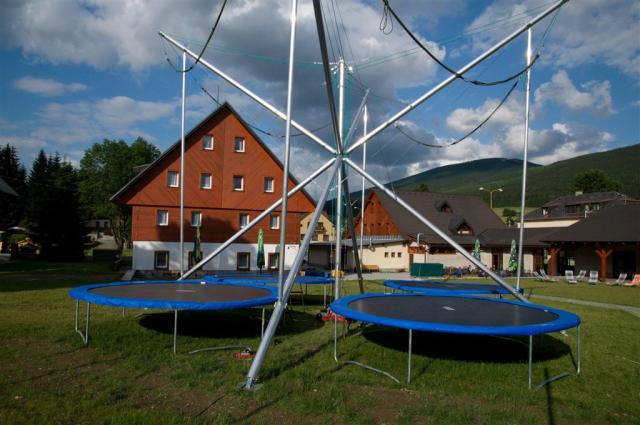 bungee trampolíny