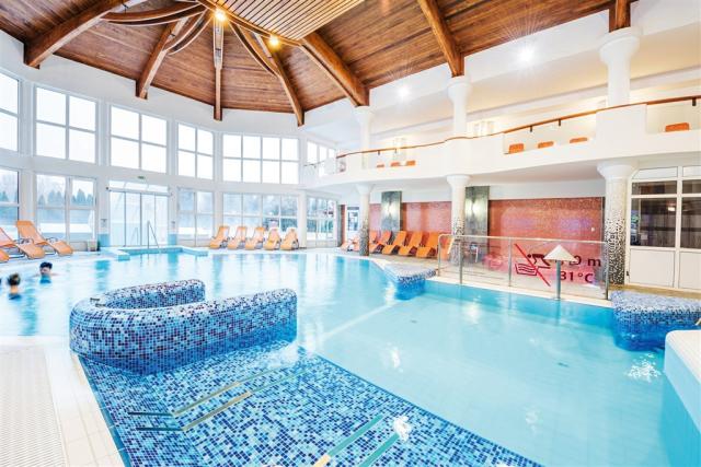 Pohled na vnitřní bezény v hotelu EUROPA FIT