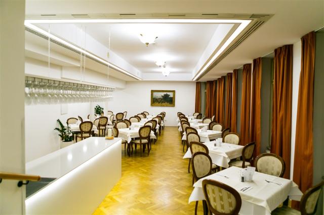 Restaurace