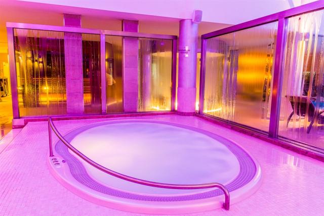 vnitřní jaccuzi