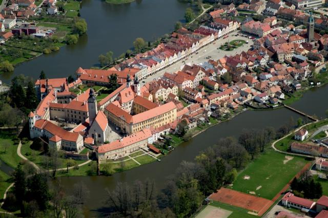 Telč, historické centrum města se zámkem a náměstím Zachariáše 
