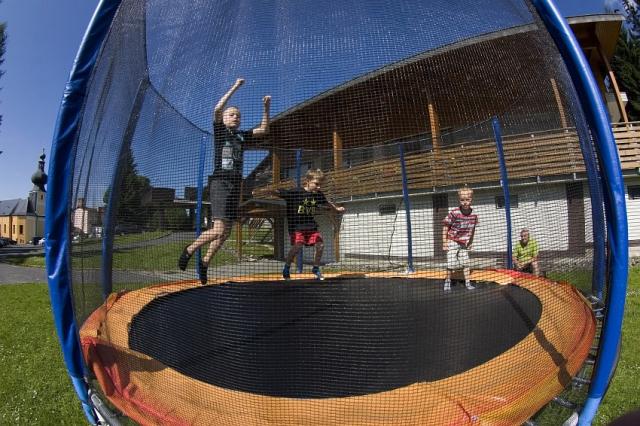 Trampolína