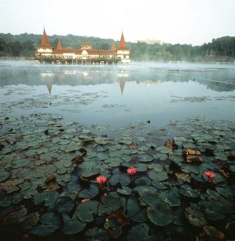 Termální jezero