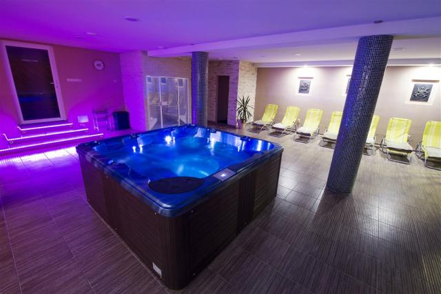 Nové wellness - whirlpool