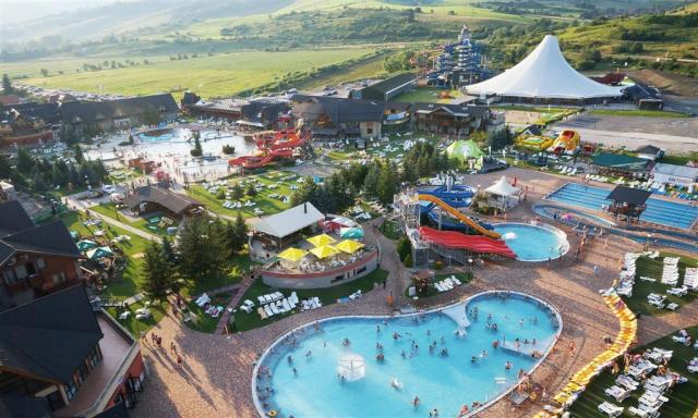 Vodní termální park Bešeňová - letecký pohled