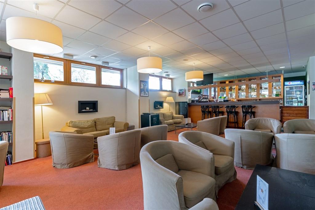 Lobby bar