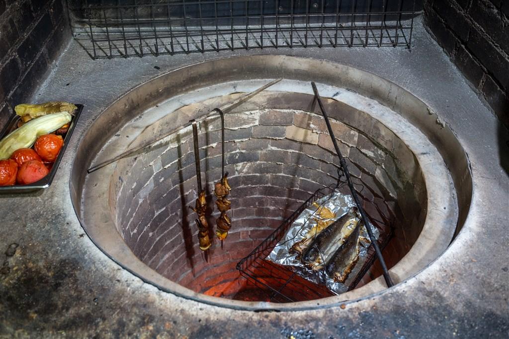 Středověká krčma Jana Žižky - pec tandor
