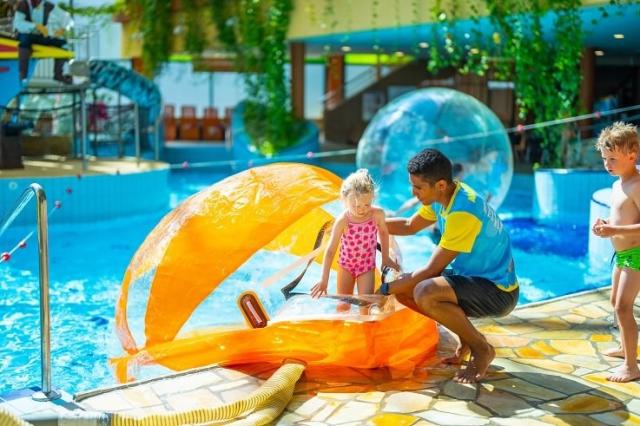 Aquapalace
