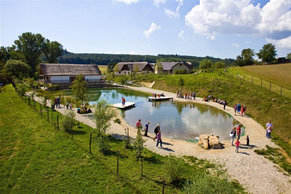 SKANZEN - Modrá - Velehrad