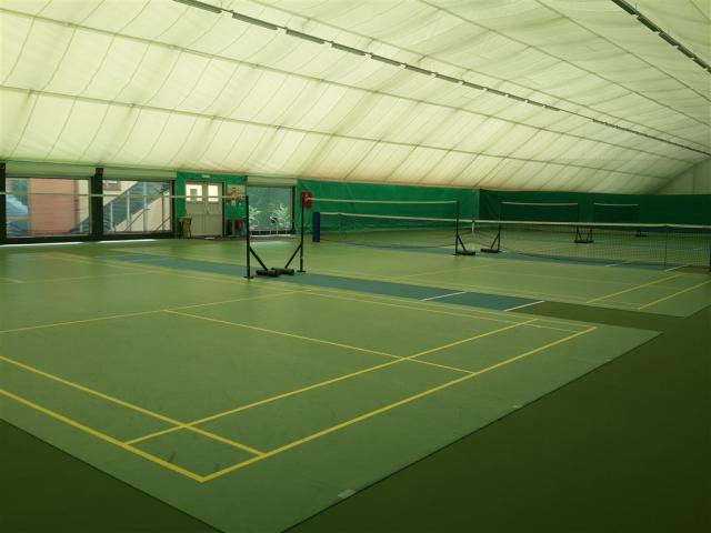 Multifunkční hala, badminton