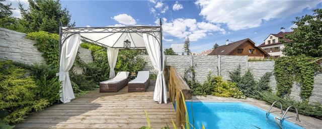 Pytloun Wellness Travel