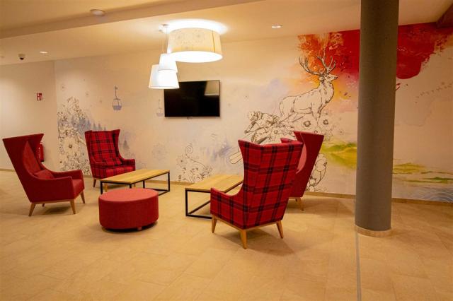 Lobby bar