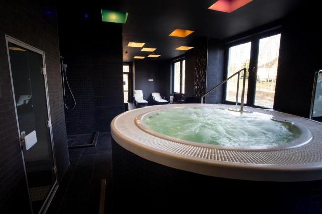 privátní wellness - whirlpool