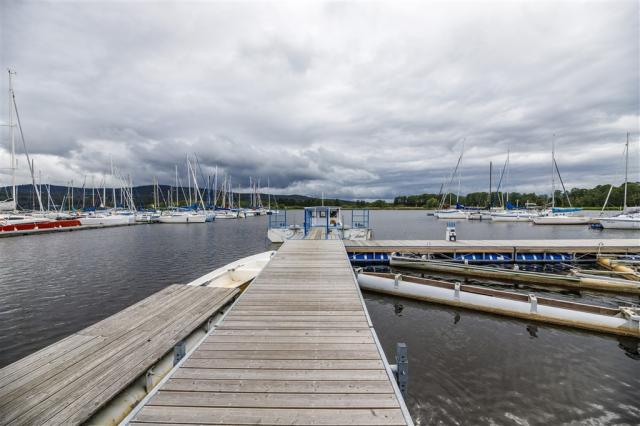Hotelová marina (přístav)