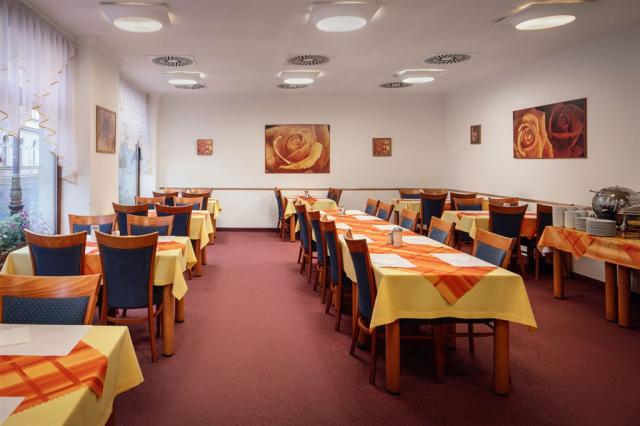 restaurace hotelu Růže