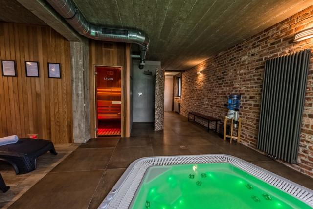 jacuzzi