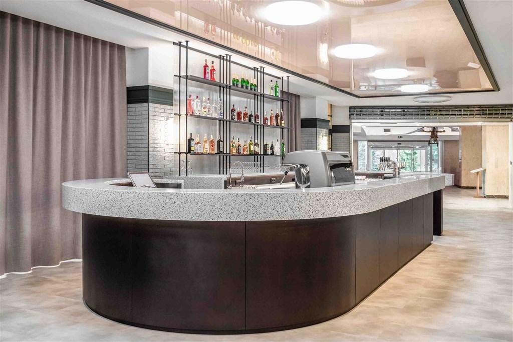 lobby bar