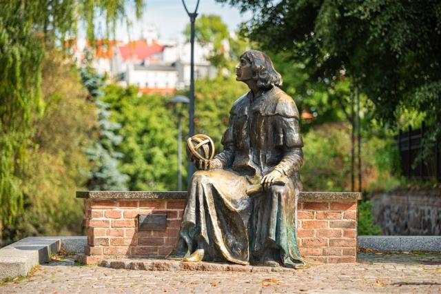 Lavička M. Kopernika, foto Jakub Obarek