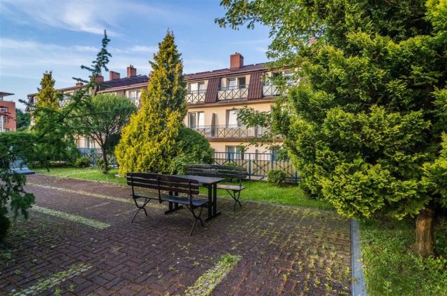 Pohled na hotel NAT v Kolobřehu ze vzdály