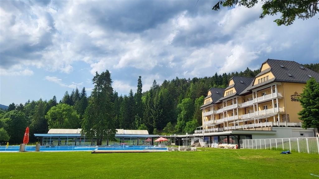 Termální koupaliště Isabella a hotel Strand