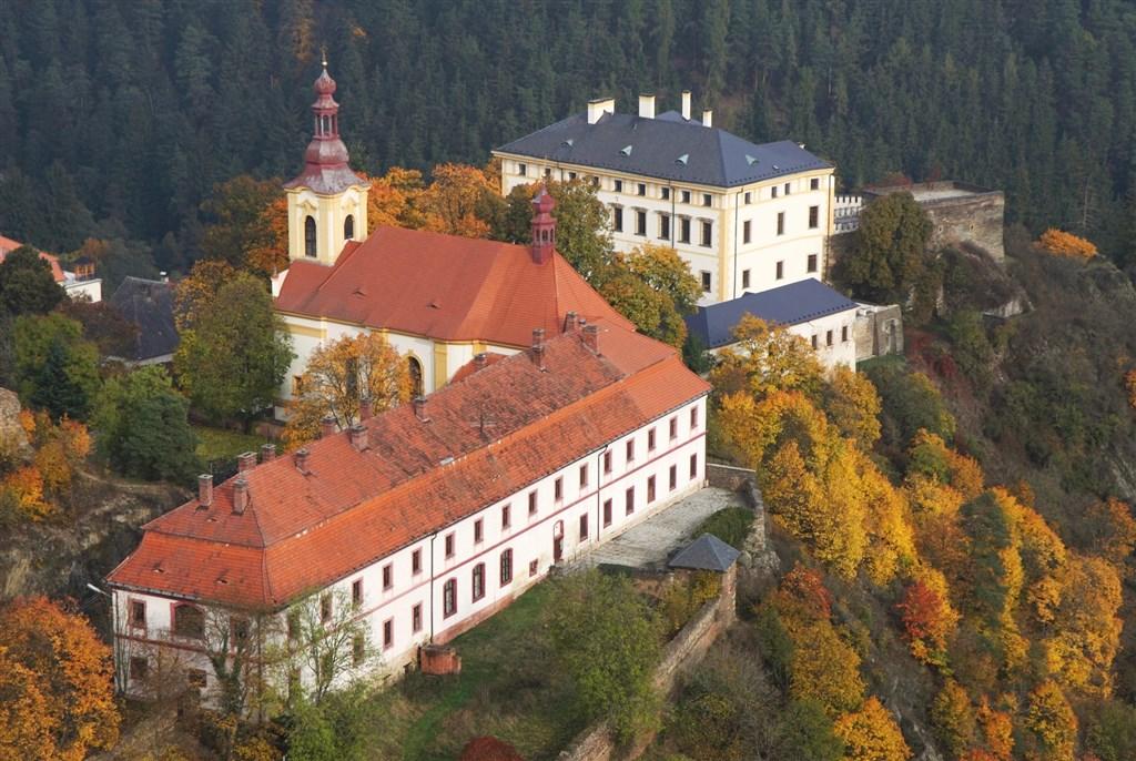 Pohled na Rabštejn nad Střelou