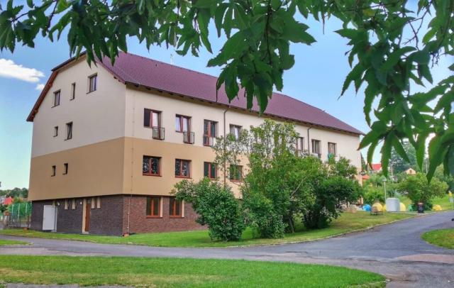 Pohled na hotel MANĚTÍN