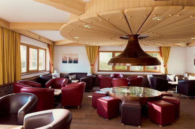 PARKHOTEL KIRCHBERG - společenská místnost