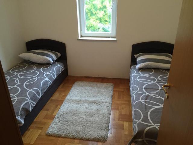 Apt B6