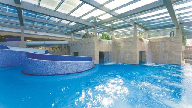 Bazénový komplex ve wellness Živa