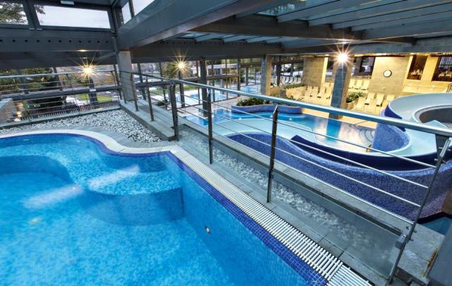 Bazénový komplex ve wellness Živa