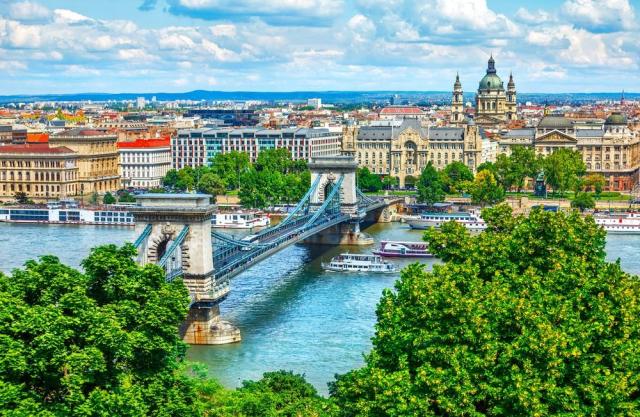 Budapešť