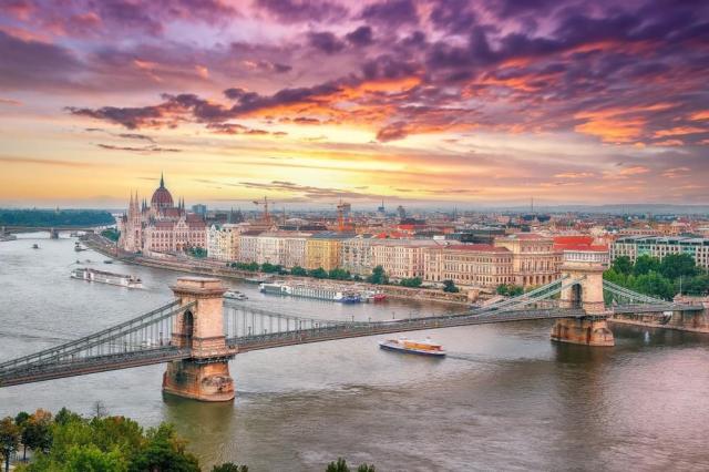 Budapešť
