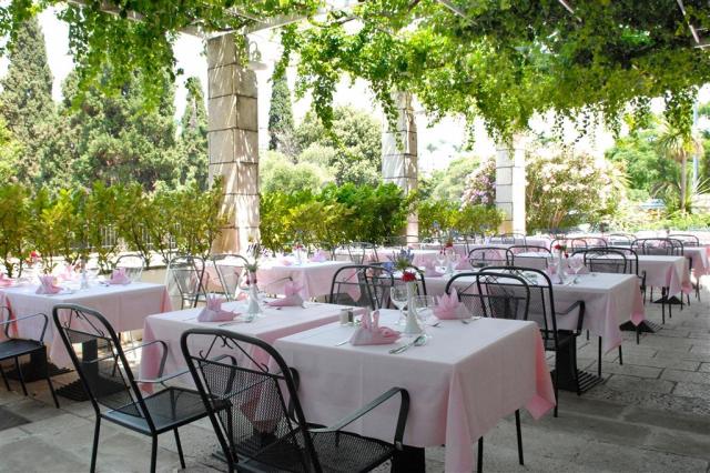 Restaurace