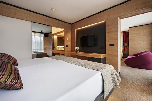 Premium Suite