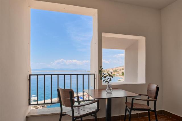 Balkon s orientací na mořskou stranu