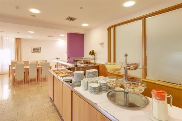 Restaurace hotelu Komodor***